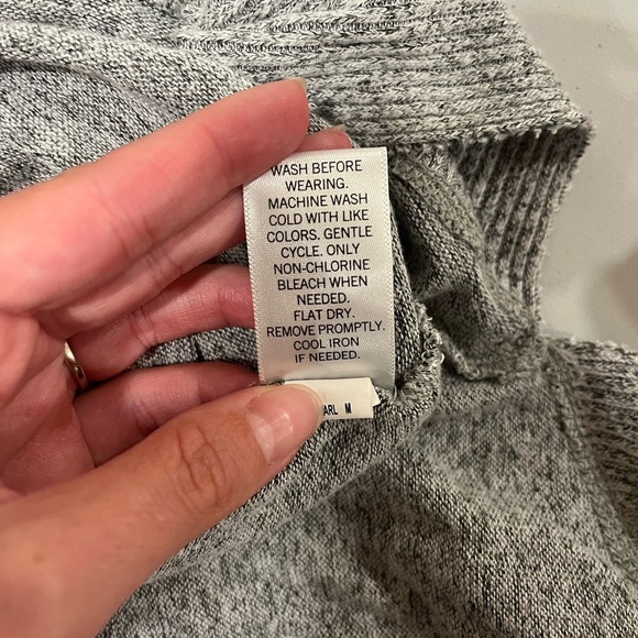 SO Medium cozy tunic grey long sleeve top - Picture 5 of 6